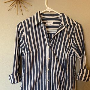 Gap stripe button down
